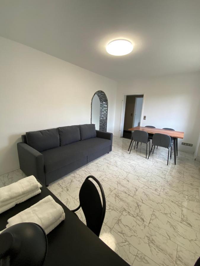 4 Zw M. Blick V. Balkon Auf Lech Apartamento Augsburg Exterior foto